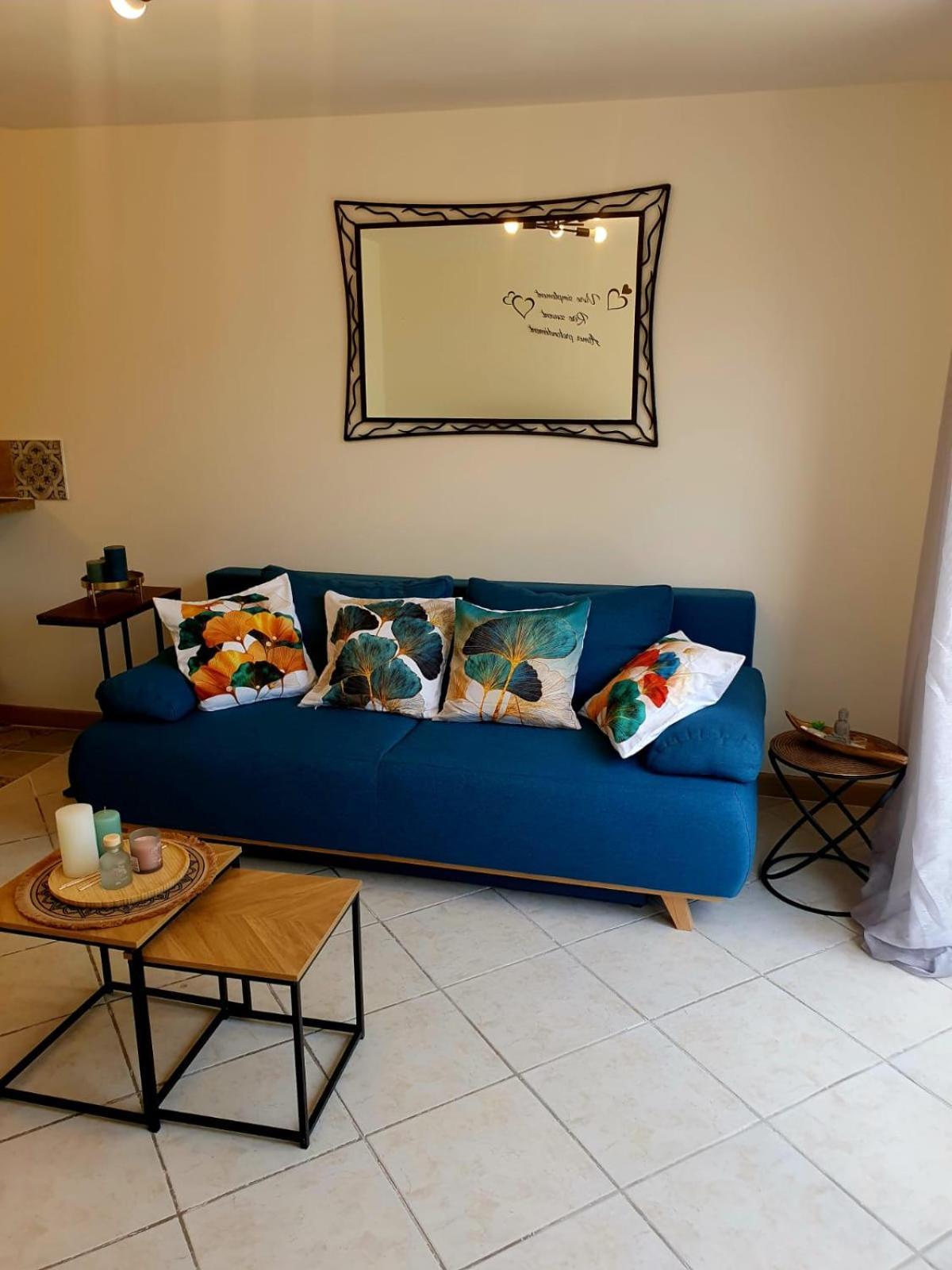 Location De Vacances T2 Non Loin D'Aix Et Marseille Pourrieres Exterior foto